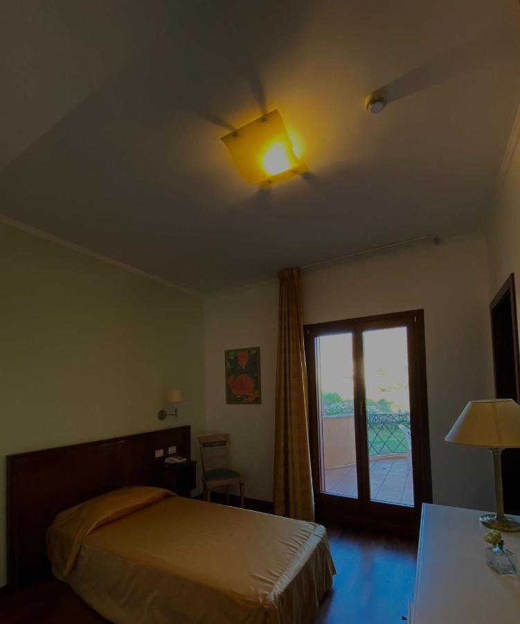 Hotel La Lampara Reggio di Calabria Kültér fotó