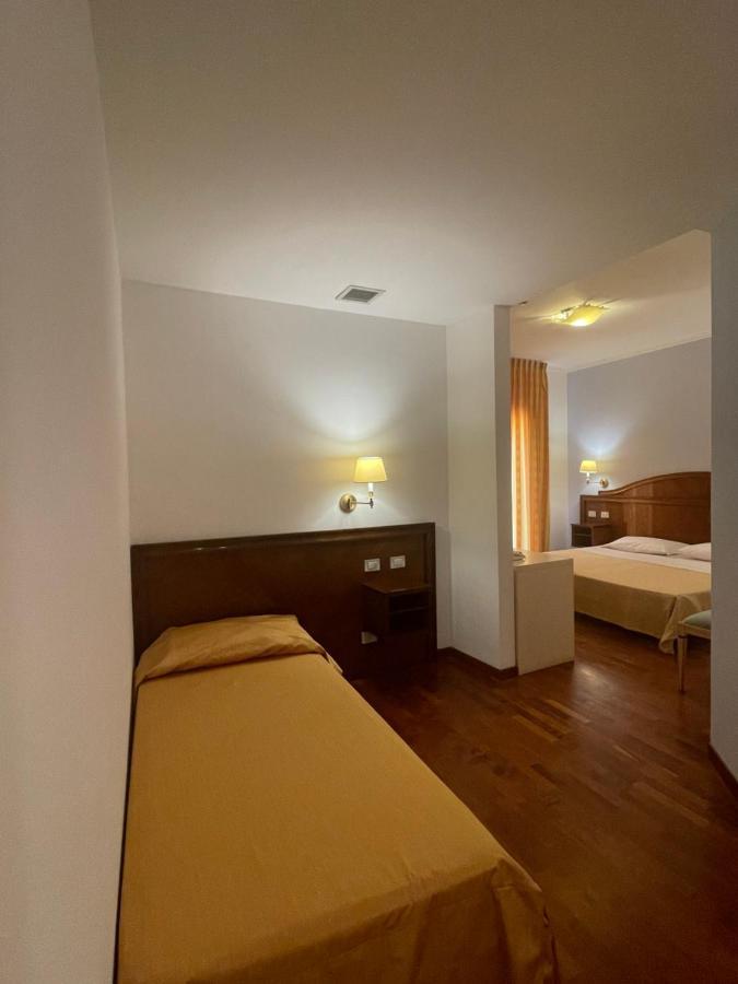Hotel La Lampara Reggio di Calabria Kültér fotó