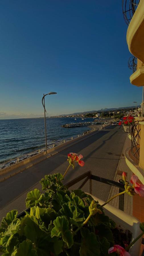 Hotel La Lampara Reggio di Calabria Kültér fotó
